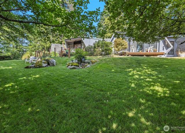Property at 4925 Goodpiper Ln, Freeland, WA 98249, 3 beds, 2 baths