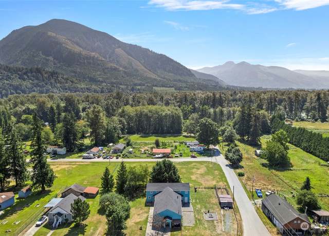 Property at 684 Maple St, Hamilton, WA 98255, 3 beds, 3 baths