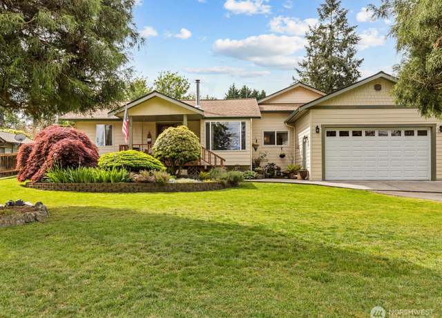 Property at 6413 NE 196th St, Kenmore, WA 98028, 2 beds, 2 baths