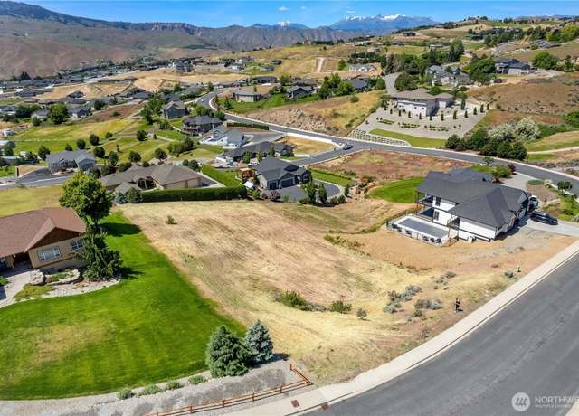 Property at 443 W Rolling  Hills Ln, Wenatchee, WA 98801