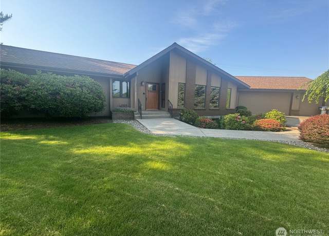 Property at 2557 Lancer Pl, Walla Walla, WA 99362, 4 beds, 3.5 baths