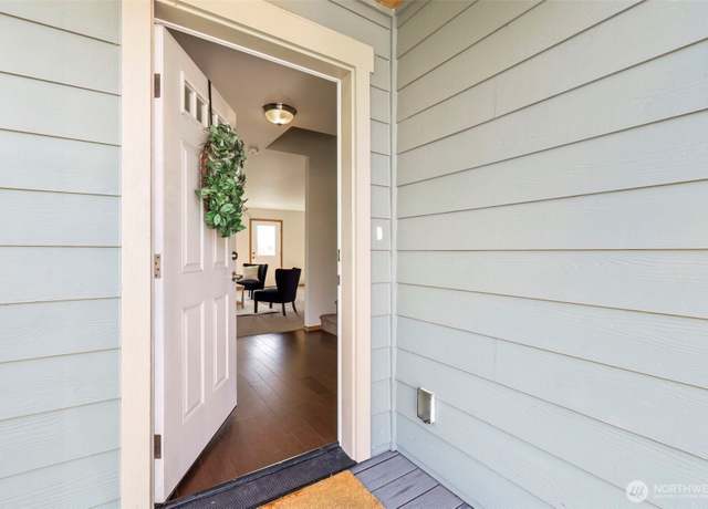 Property at 382 NE Ohenry Ct, Poulsbo, WA 98370, 3 beds, 2.5 baths