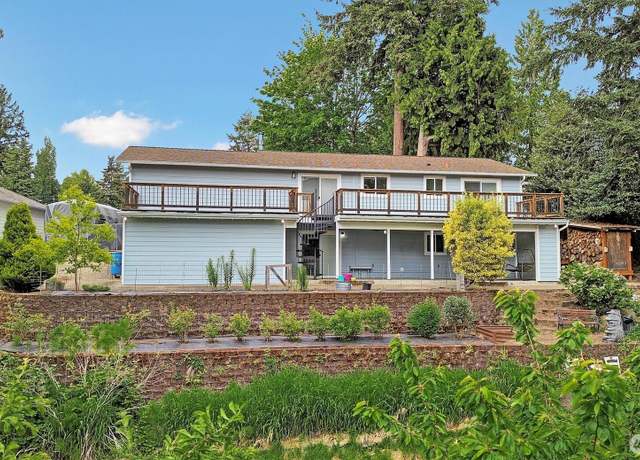 Property at 9601 S 216th St, Kent, WA 98031, 4 beds, 2 baths