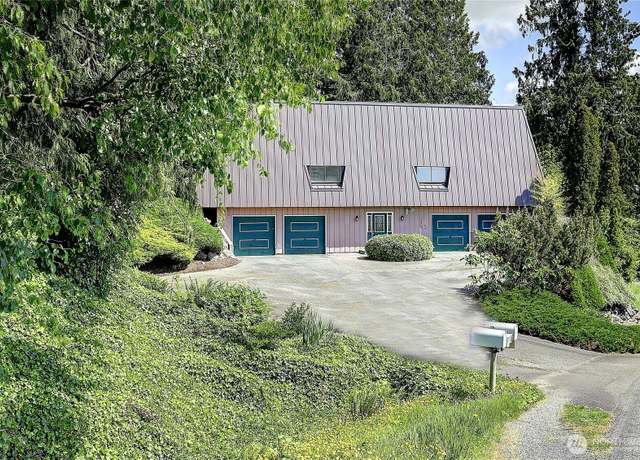 Property at 16769 Country Club Dr, Burlington, WA 98233, 6 beds, 3 baths