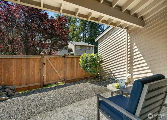 Property at 12044 96th Ave NE #211, Kirkland, WA 98034, 1 bed, 1 bath