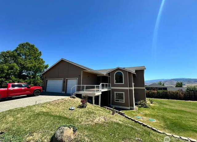 Property at 3639 Ridgeview Blvd, Wenatchee, WA 98801, 3 beds, 2 baths