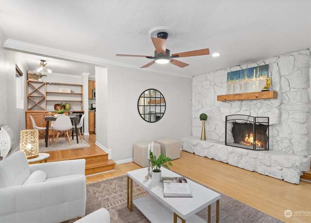 Property at 5038 California Ave SW #2, Seattle, WA 98136, 2 beds, 1 bath