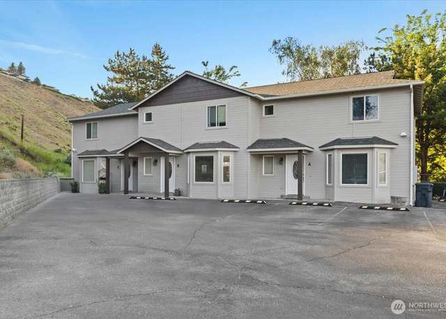 Property at 512 S 5th St, Selah, WA 98942, 9 beds, 6 baths