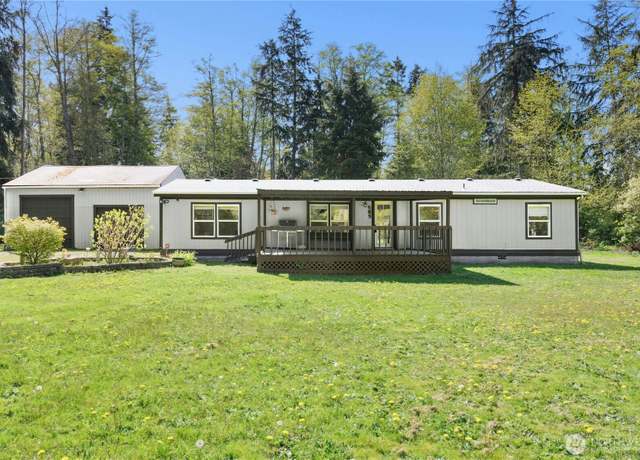 Property at 685 Tidewater Rd, Oak Harbor, WA 98277, 3 beds, 2 baths