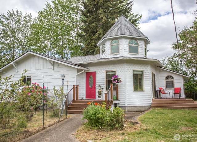 Property at 112 Sheridan Ave, Centralia, WA 98531, 3 beds, 1.5 baths