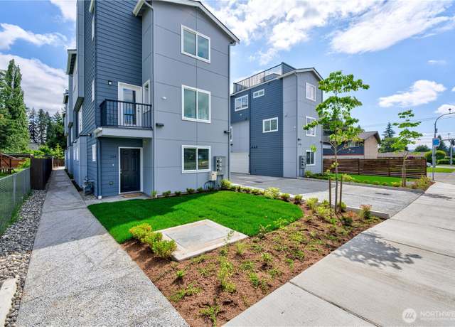 Property at 4716 Grove St NE #103, Marysville, WA 98270, 4 beds, 3.5 baths