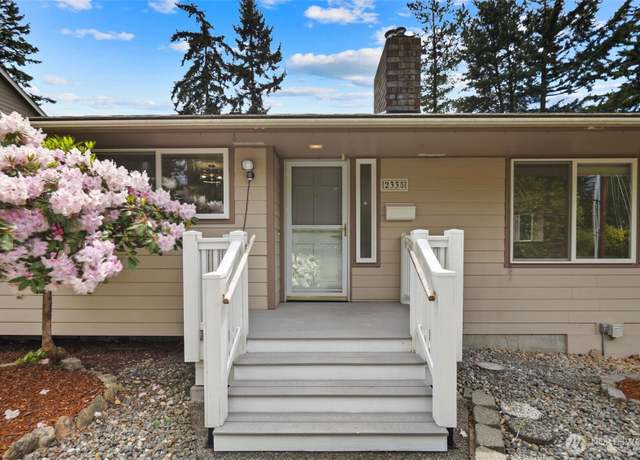 Property at 2335 N 180th St, Shoreline, WA 98133, 3 beds, 2.5 baths