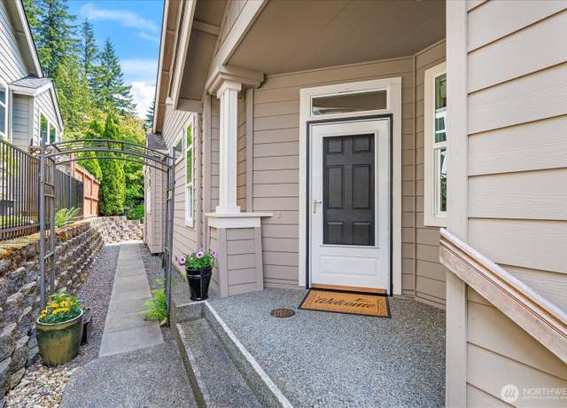 Property at 13720 231st Ln NE, Redmond, WA 98053, 2 beds, 2 baths