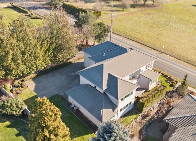 Property at 3133 NW 18th Ave, Camas, WA 98607, 4 beds, 4.5 baths