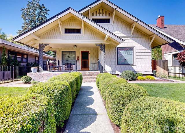Property at 209 Fulton St, Walla Walla, WA 99362, 3 beds, 2 baths