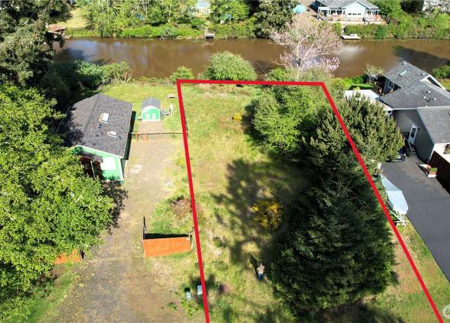Property at 212 Dolphin Ave NE, Ocean Shores, WA 98569