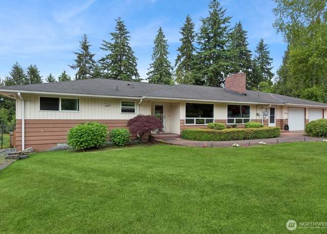 Property at 320 120th St SE, Everett, WA 98208, 5 beds, 3 baths