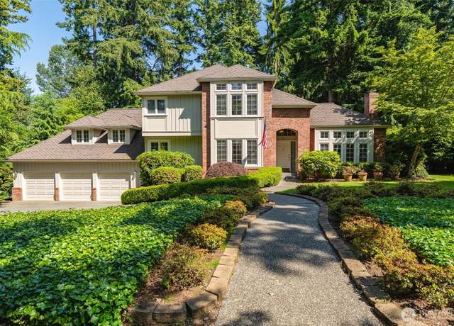 Property at 4 Shorewood Dr, Bellingham, WA 98225, 4 beds, 2.5 baths