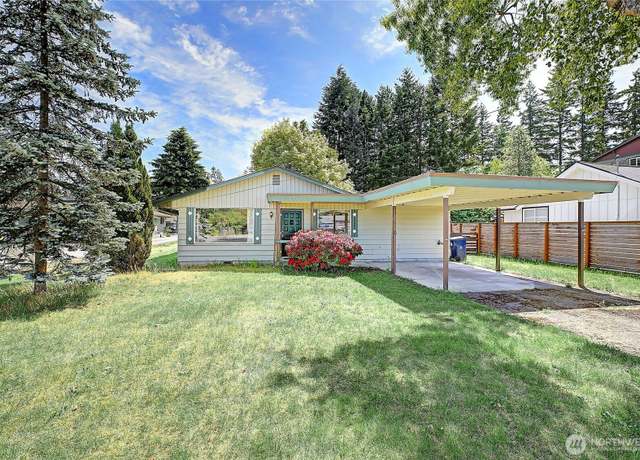 Property at 1300 Beach Ave, Marysville, WA 98270, 2 beds, 1.5 baths