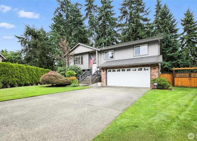 Property at 17319 87th Avenue Ct E, Puyallup, WA 98375, 4 beds, 3 baths