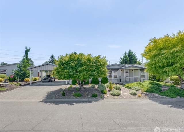 Property at 16500 SE 1st St #4, Vancouver, WA 98684, 3 beds, 2 baths