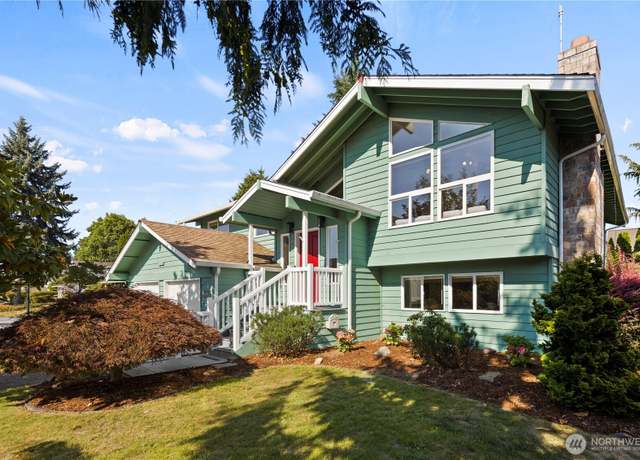Property at 2008 Anacortes Ave NE, Renton, WA 98059, 4 beds, 3 baths