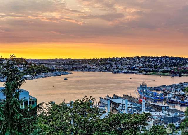 Property at 1065 Summit Ave E, Seattle, WA 98102, 6 beds, 4.5 baths