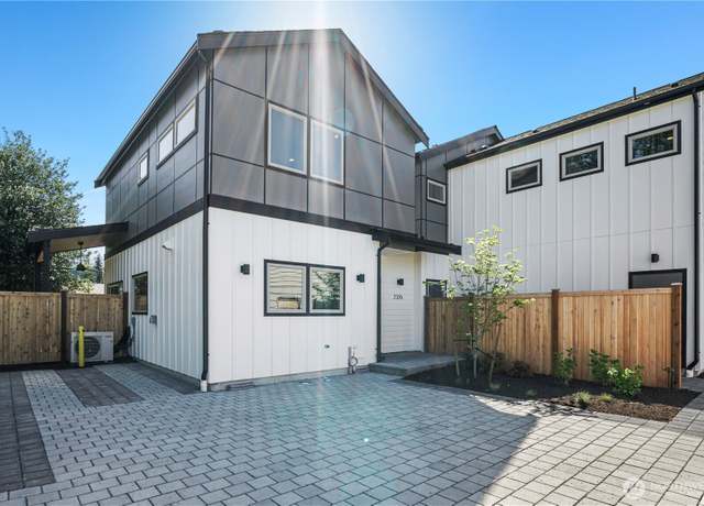 Property at 2326 NE 128th St, Seattle, WA 98125, 2 beds, 2.5 baths