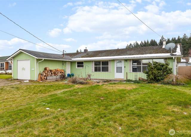 Property at 1507 39th St, Anacortes, WA 98221, 3 beds, 1.5 baths