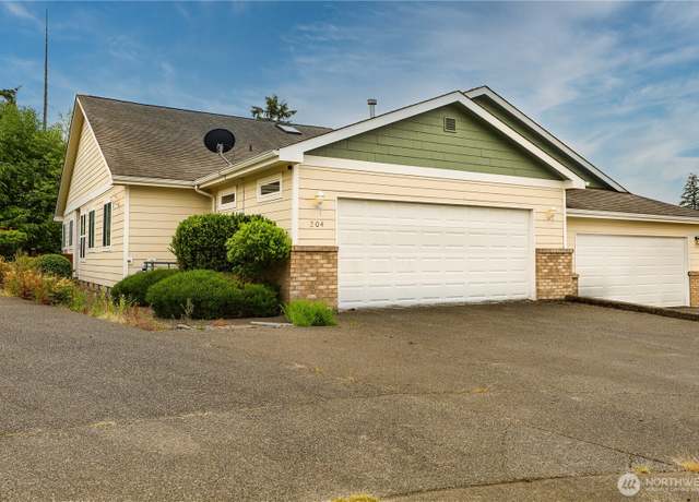 Property at 204 Brant Ln, Hoquiam, WA 98550, 2 beds, 2 baths