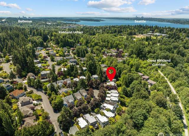 Property at 11120 NE 106th Pl, Kirkland, WA 98033, 4 beds, 3.5 baths