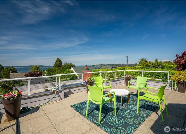 Property at 3207 N 31st St, Tacoma, WA 98407, 3 beds, 2.5 baths