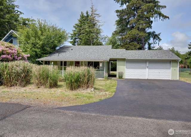 Property at 1411 321st Pl, Ocean Park, WA 98640, 2 beds, 1 bath