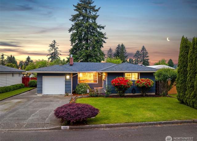 Property at 1111 10th St NE, Auburn, WA 98002, 3 beds, 2 baths