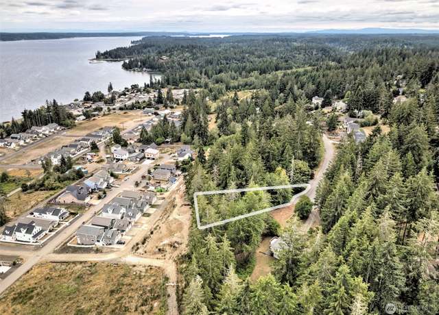 Property at 200 E Allynview Dr, Allyn, WA 98524
