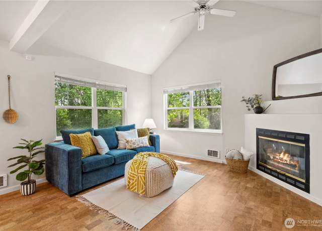 Property at 2706 Silesia Ln Unit D, Bellingham, WA 98226, 2 beds, 1.5 baths