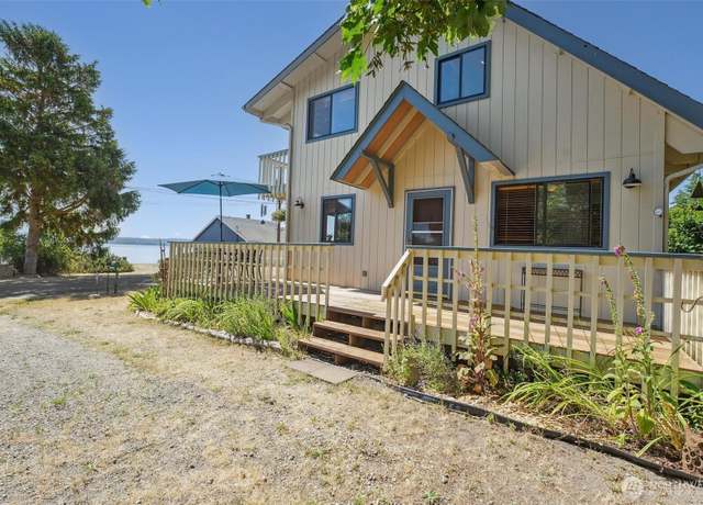 Property at 27523 SW Sandy Shores Dr, Vashon, WA 98070, 3 beds, 1.5 baths