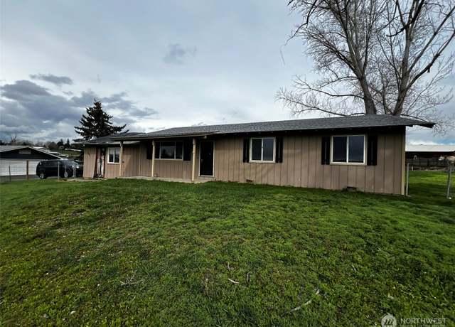 Property at 161 Whites Pl, Selah, WA 98942, 3 beds, 2 baths