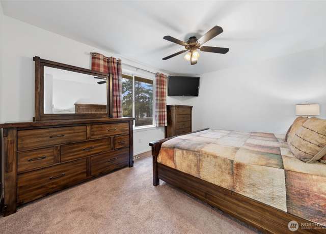Property at 21615 82nd Avenue Ct E, Spanaway, WA 98387, 3 beds, 2.5 baths