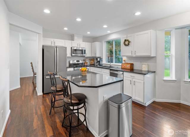 Property at 21615 82nd Avenue Ct E, Spanaway, WA 98387, 3 beds, 2.5 baths