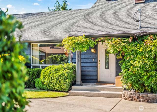 Property at 8011 40th St W, University Place, WA 98466, 4 beds, 2 baths