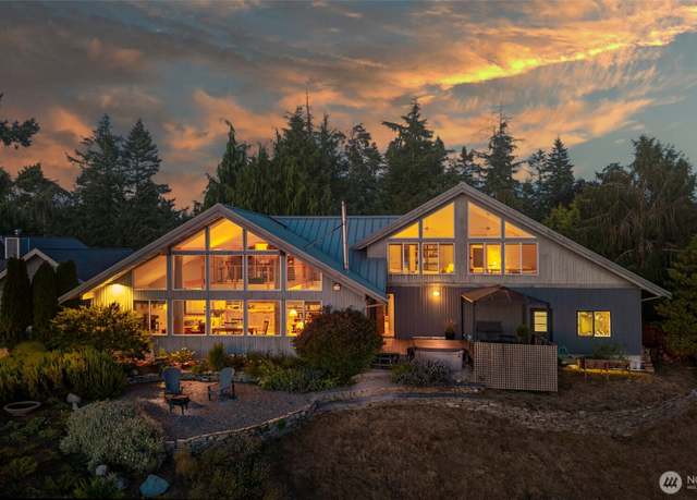 Property at 4650 Rhodie Ln, Freeland, WA 98249, 2 beds, 3 baths