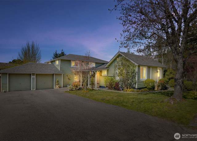 Property at 17426 Spruce Way, Lynnwood, WA 98037, 3 beds, 2.5 baths