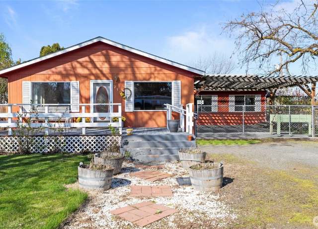 Property at 212 Bruce St, Waitsburg, WA 99361, 3 beds, 2 baths