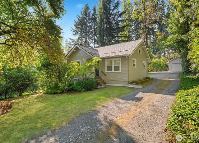 Property at 18949 Forest Park Dr NE, Lake Forest Park, WA 98155, 2 beds, 2 baths