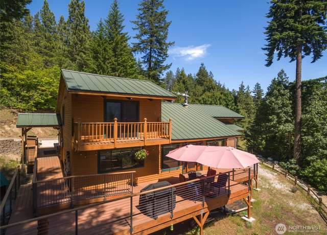 Property at 16537 Lakeview Dr, Leavenworth, WA 98826, 2 beds, 3 baths
