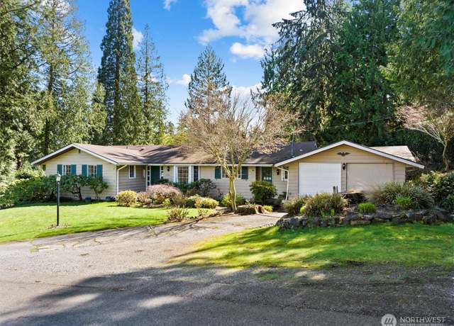 Property at 10063 NE 33rd St, Bellevue, WA 98004, 5 beds, 3.5 baths