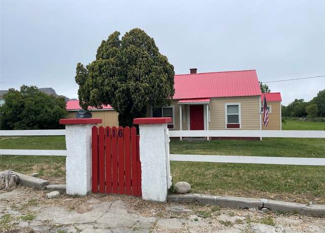 Property at 116 Main St, Riverside, WA 98849, 3 beds, 1 bath