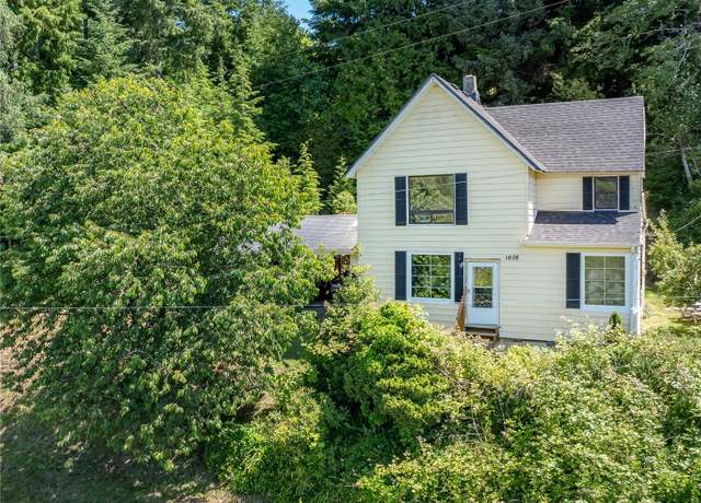 Property at 1608 Laura St, Aberdeen, WA 98520, 3 beds, 2 baths