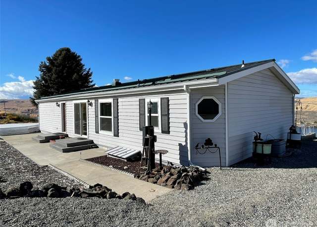 Property at 700 Pearl Hill Rd, Bridgeport, WA 98813, 3 beds, 2 baths